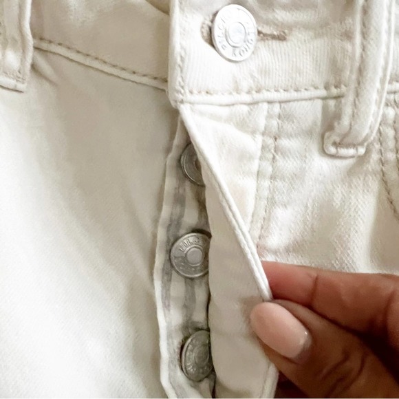 Pilcro High Waisted Button Fly Jean Shorts Cream Size 27 - Picture 12 of 12